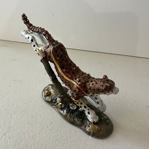 Bejeweled Cheetah Hand Painted Enamel Collector's Magnetic Hinged Trinket Box - Picture 2 of 4